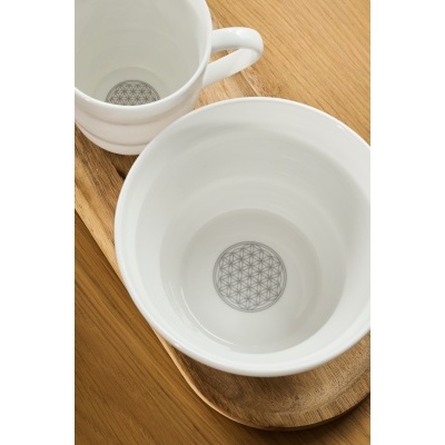 shinno_bowl_and_shinno_mug_on_counter_with_flower_of_life